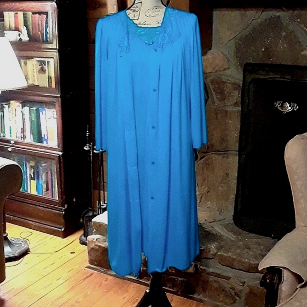 Vintage blue-green robe & gown set